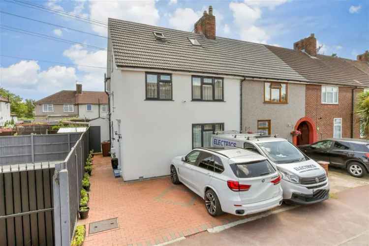 5 bedroom end of terrace house for sale