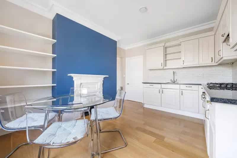 2 Bedroom 2 Bathroom Apartment Brixton