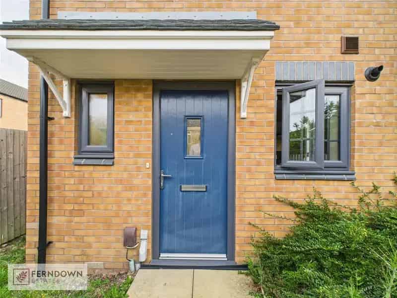 2 Bedroom End Terrace House for Sale