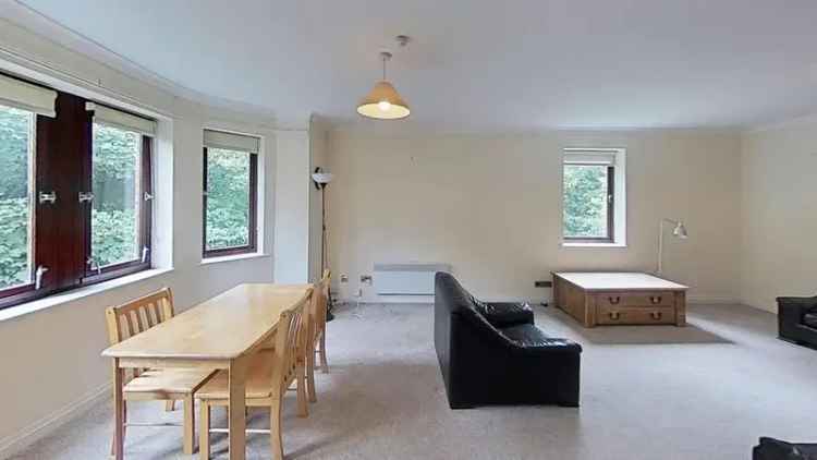 3 Bedroom Flat to Rent