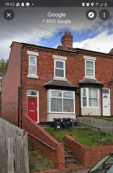 3 Bed House 2 Living Rooms Small Garden Needs Work
