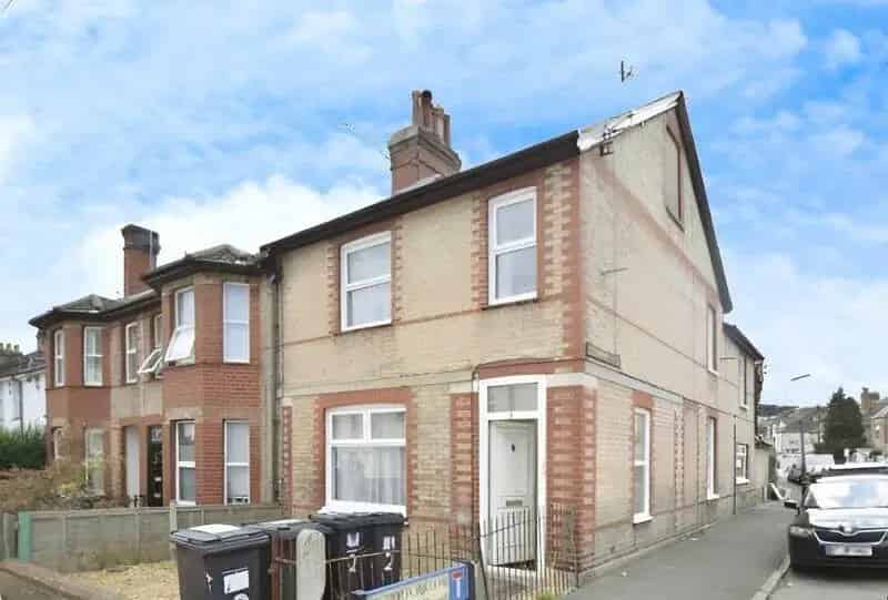 5 Bedroom Student House Near Bournemouth Beach