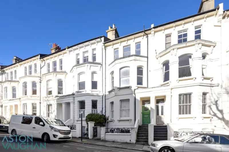 2 Bedroom Apartment for Sale Brighton