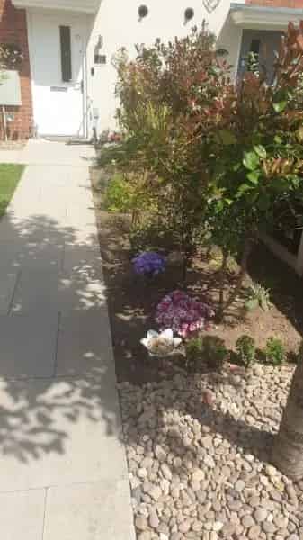 4 Bedroom Semi Detached House Good Gardens Parking for 3 Cars