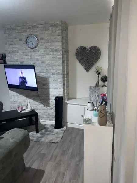 House For Rent in Coventry, England