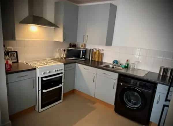 2-Bedroom Flat New Build First Floor Lift Communal Gardens Large Balcony