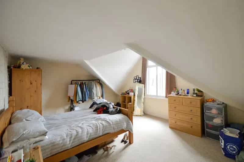 4 Bedroom Apartment Near Streatham High Road