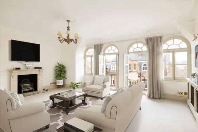Mayfair Flat for Sale Mount Street 3 Bedrooms Top Floor