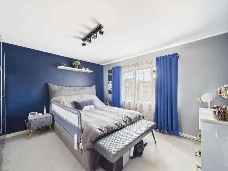 2 Bed Flat for Sale near Offley Village