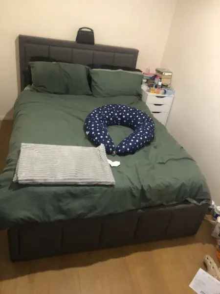 Flat For Rent in Reigate and Banstead, England