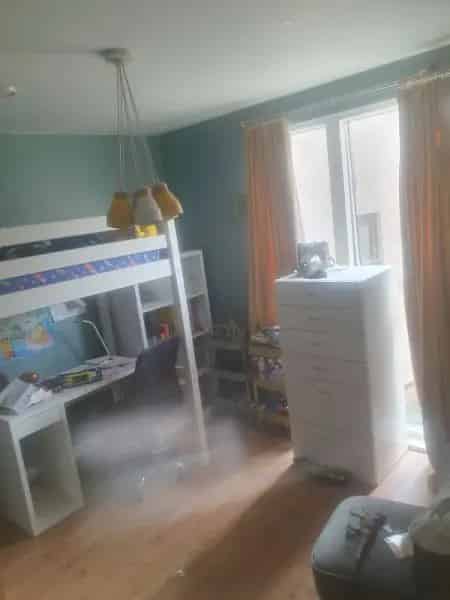 Modern 2-Bed Flat with Balcony - Haggerston