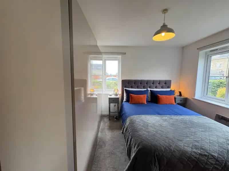 2 Bed Flat for Sale Staincliffe