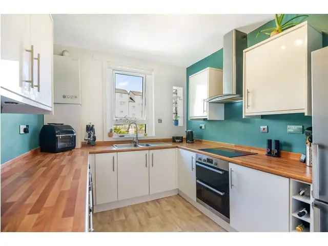 3 Bedroom Flat for Sale Near Kilsyth