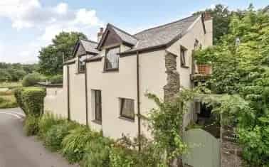 4-Bedroom House with Stunning Views in Hartland, North Devon