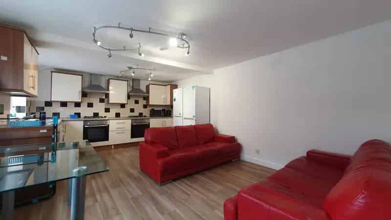 6 Bedroom Flat to Rent in Cardiff