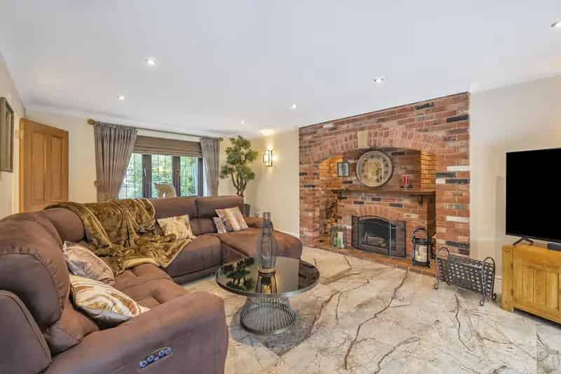 7 Bedroom Detached House for Sale Tadworth Park