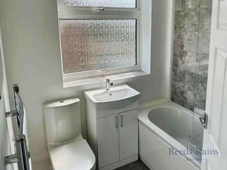 2 Bedroom Flat to Rent Thorpe Willoughby North Yorkshire