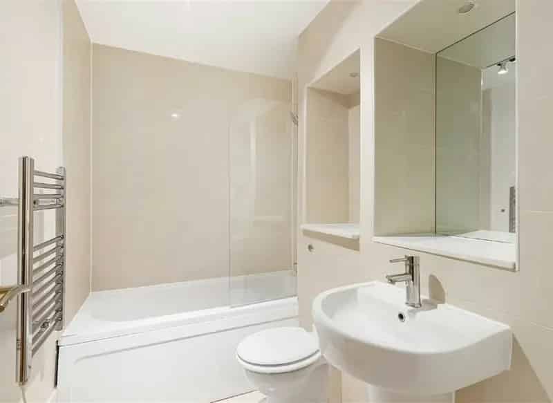 Two Bedroom Apartment in Limehouse