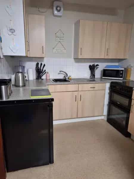 1 Bed Flat Near Tesco Highwoods Over 50s Swap