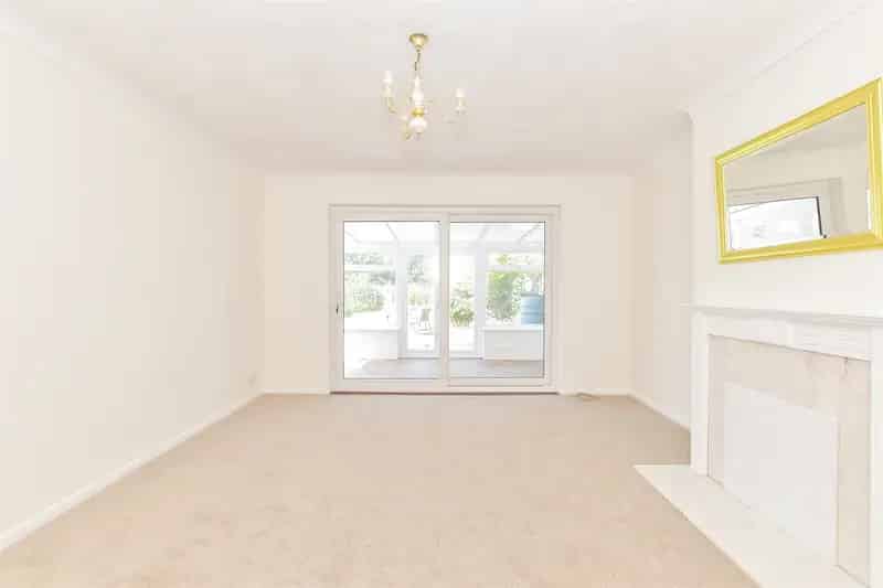 2 Bedroom Semi-Detached Bungalow for Sale Near Littlehampton Beach