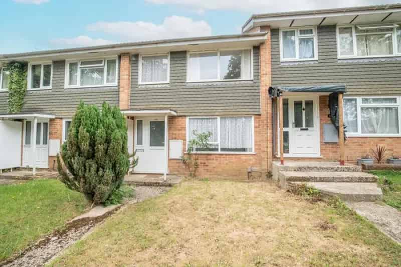 3 bedroom terraced house for sale