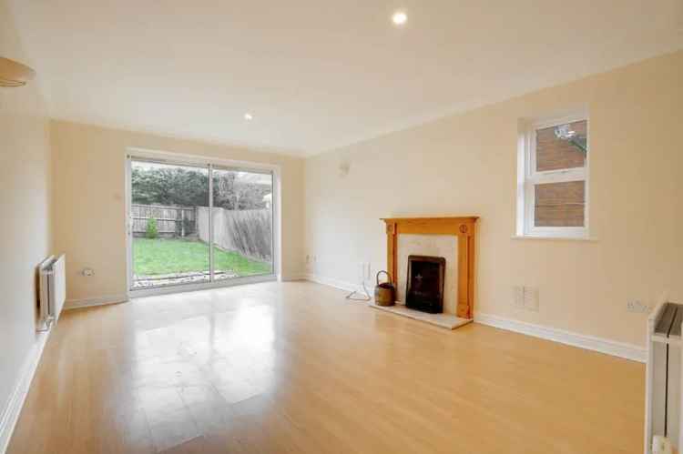 4 Bedroom Detached House to Rent