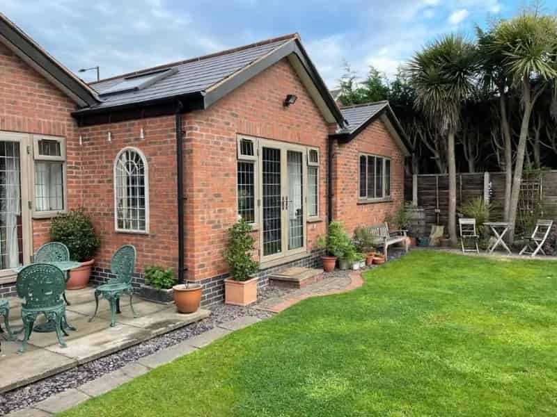 4 Bed Extended Bungalow For Sale - Multi Generational Living