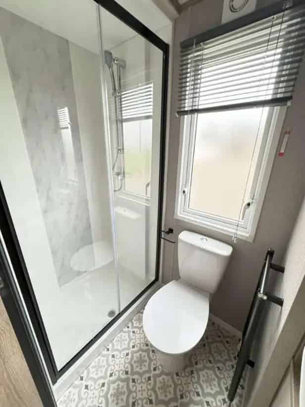 2 bed property for sale