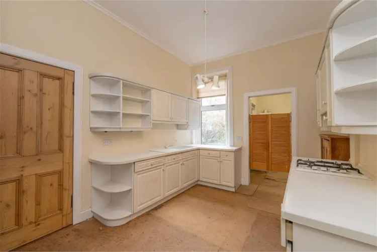 1 Bed Flat Murrayfield Main Door Lower Villa Private Gardens