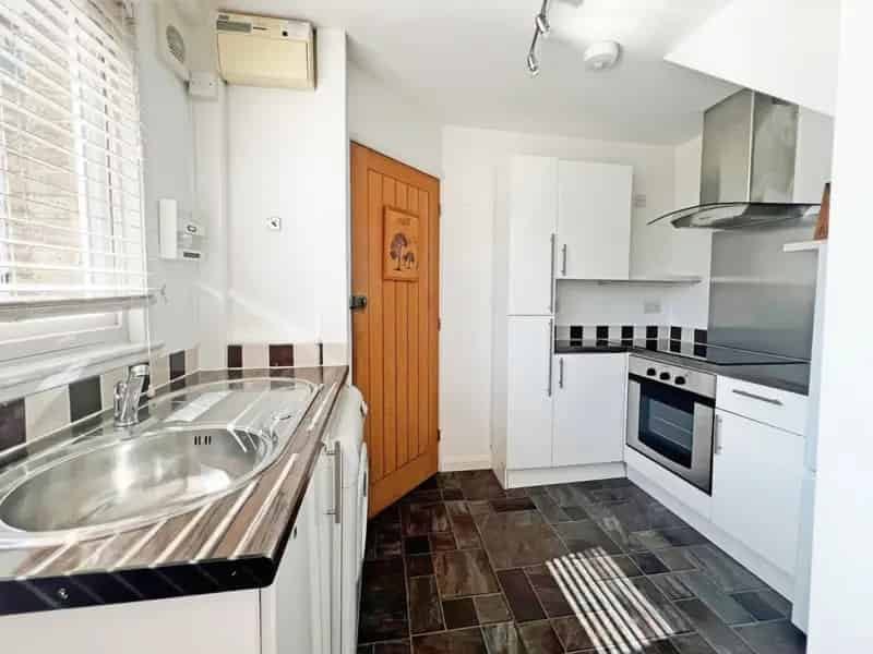 1 Bedroom Flat for Sale in Buckskin with Driveway Parking