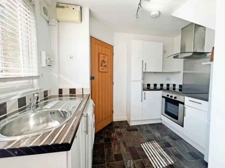 1 Bedroom Flat for Sale in Buckskin with Driveway Parking