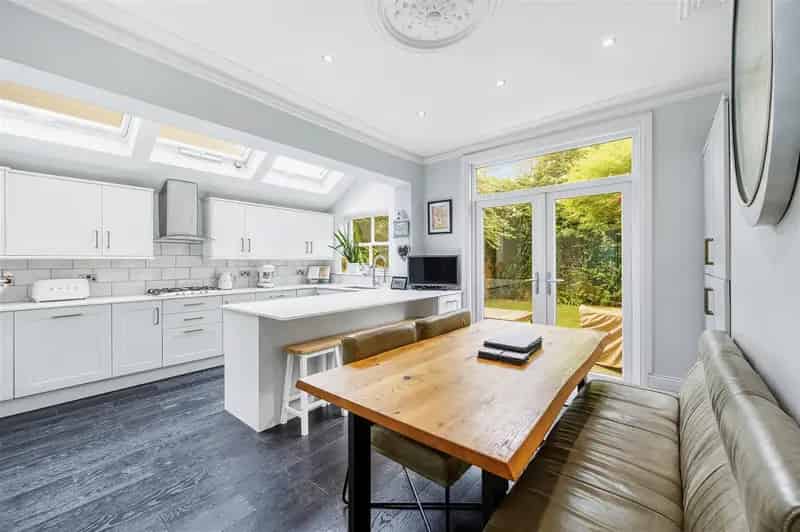 5 Bedroom Semi-Detached House To Rent Acton