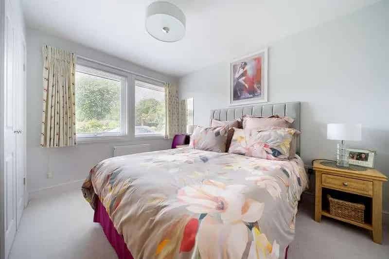 4 Bed Detached Bungalow for Sale - 2200 sq ft