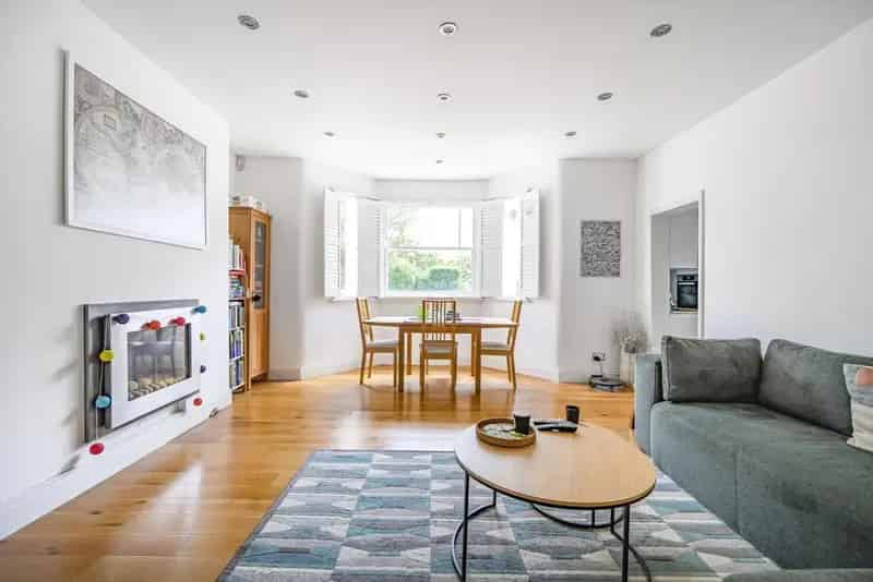2-Bedroom Garden Flat South Hampstead 971 sq ft