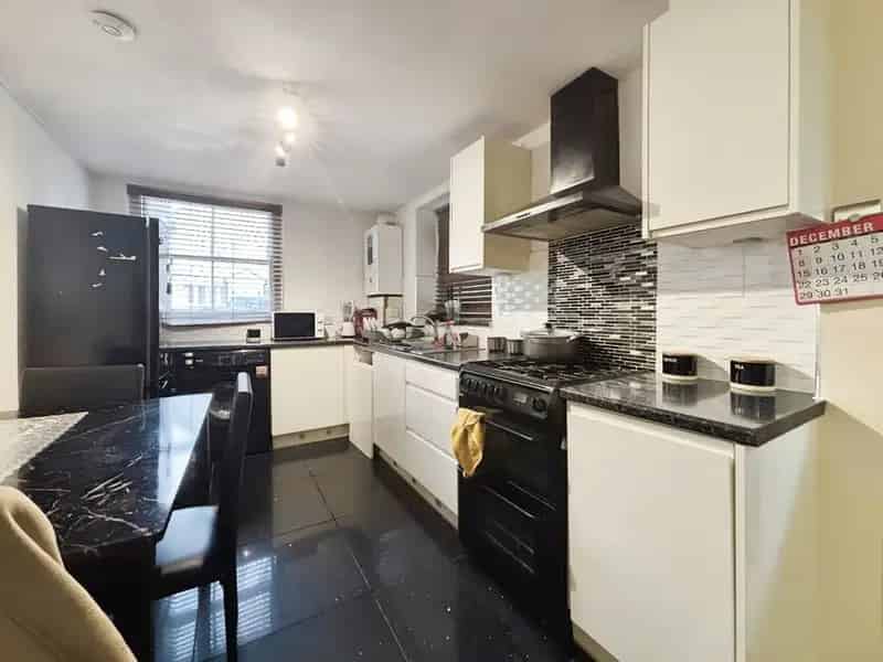 1 Bedroom Flat for Sale near Plaistow Station London E13