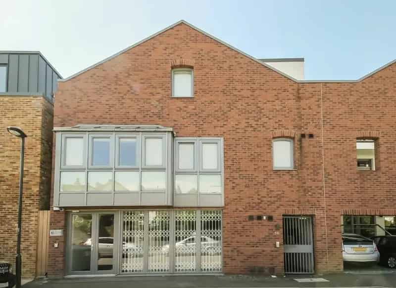 One Bedroom Apartment near River Thames Hammersmith