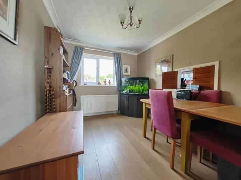 3 Bed Semi-Detached House for Sale in Wokingham