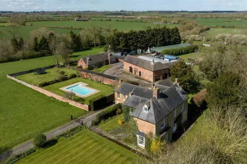 Ladbroke House: 12-Acre Estate with Georgian Manor, Stables & Bungalow