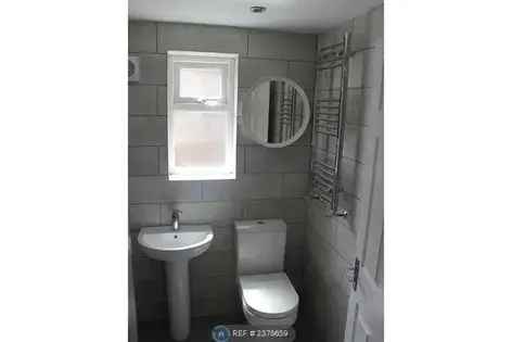 8 Bed Student House Manchester - Fully Serviced