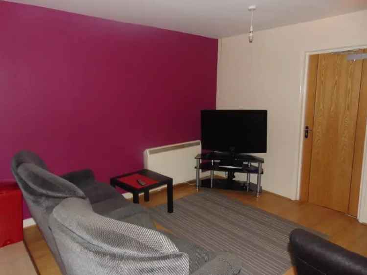 3 bedroom flat to rent