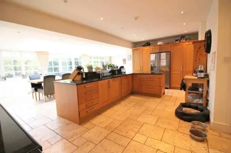 5 Bedroom House To Rent