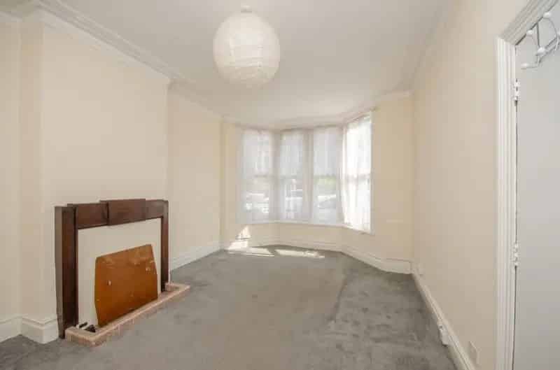 1 Bedroom Flat for Sale in Bishopston Bristol