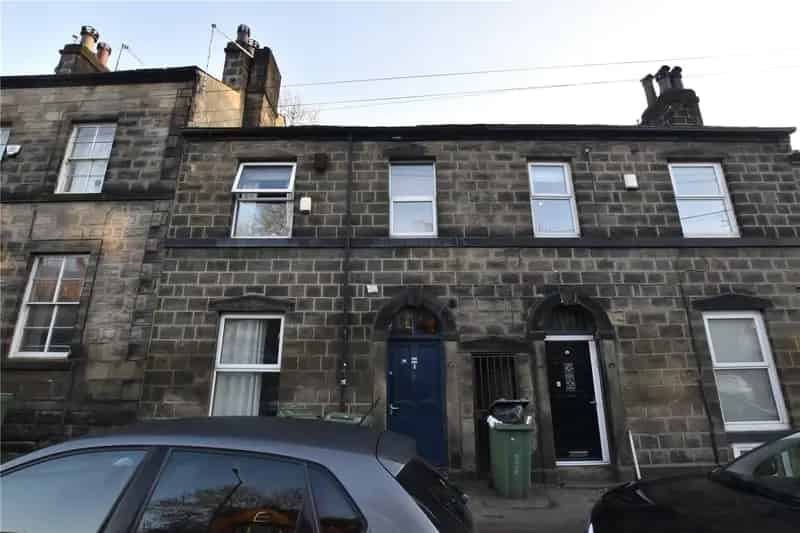 Three Four Bedroom House Hyde Park Leeds Investment Property