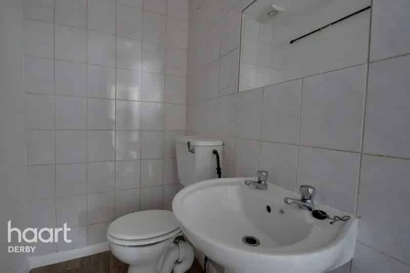 Studio to Rent - No Sale No Fee