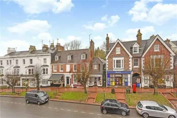 Flat For Rent , High Street, Mid Sussex, England