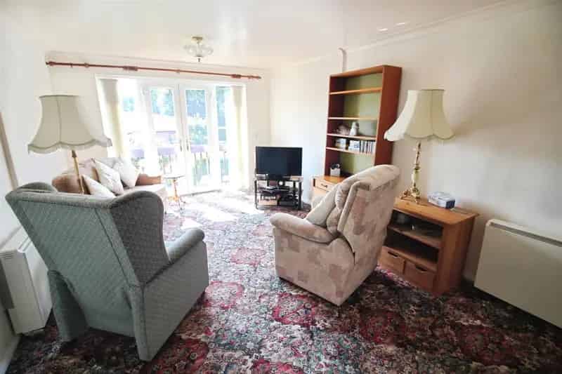 2 Bedroom Flat House to Rent Over 55s Retirement