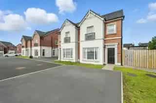 3 Bed Semi Detached Home with En Suite and Open Plan Kitchen