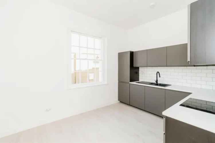 Stunning Newly Converted Apartments Southampton City Centre