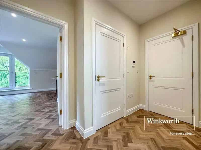 2 Bed 2 Bath Penthouse Apartment For Sale