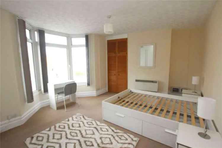 1 Bed Property for Sale with Business Potential